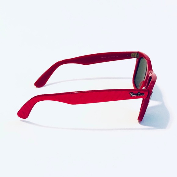 Ray-Ban Red Marble Wayfarer Sunglasses - Picture 4 of 6